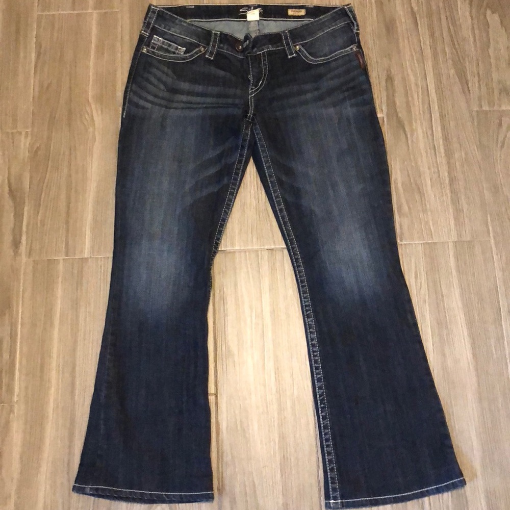 ⭐️SALE⭐️like new silver jeans Tuesdays